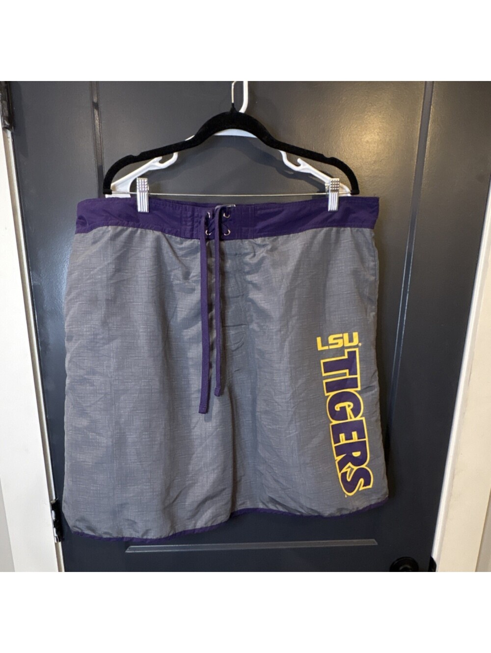 Knights Apparel LSU Tigers Shorts Gray Purple Size XL/XG (40/42)